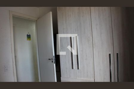 Quarto de apartamento à venda com 2 quartos, 42m² em Sarandi, Porto Alegre