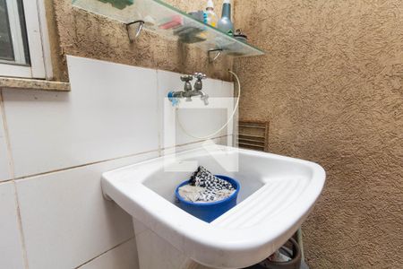 Casa à venda com 90m², 2 quartos e 1 vaga Casa à venda com 90m², 2 quartos e 1 vagaÁrea de Serviço