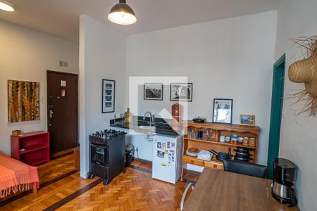 Sala de apartamento à venda com 2 quartos, 80m² em Laranjeiras, Rio de Janeiro