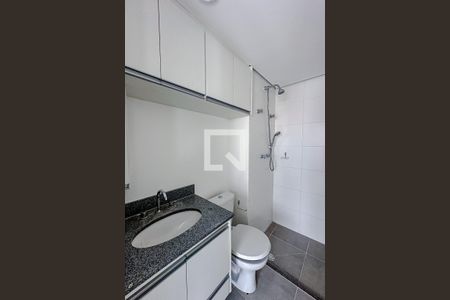 Banheiro de apartamento para alugar com 1 quarto, 29m² em Liberdade, São Paulo