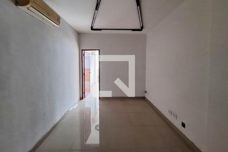 Sala de kitnet/studio à venda com 1 quarto, 34m² em Centro, Niterói