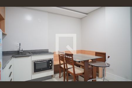 Sala _ cozinha  de kitnet/studio para alugar com 1 quarto, 50m² em Trindade, Florianópolis