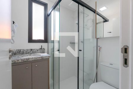 Banheiro de kitnet/studio para alugar com 1 quarto, 29m² em Bela Vista, São Paulo