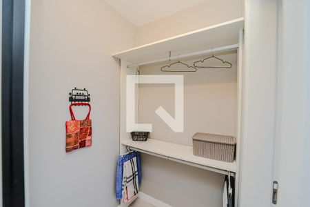 Closet da suíte de apartamento à venda com 2 quartos, 69m² em Cristo Redentor, Porto Alegre