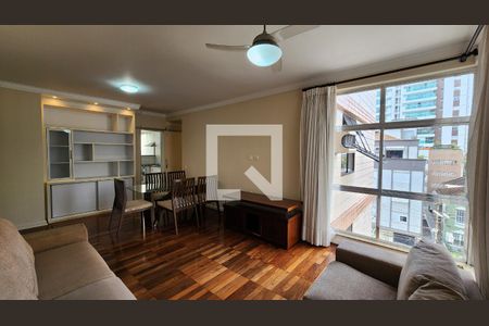 Sala de apartamento para alugar com 3 quartos, 120m² em Gonzaga, Santos