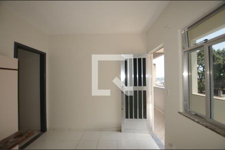 Sala de apartamento para alugar com 1 quarto, 70m² em Praça Seca, Rio de Janeiro