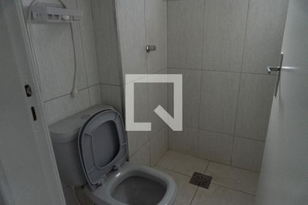 Banheiro de apartamento à venda com 2 quartos, 50m² em Arvoredo Ii, Contagem