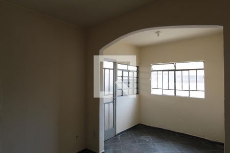 Sala de casa para alugar com 1 quarto, 70m² em Glória, Belo Horizonte