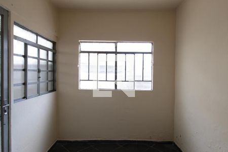 Sala de casa para alugar com 1 quarto, 70m² em Glória, Belo Horizonte