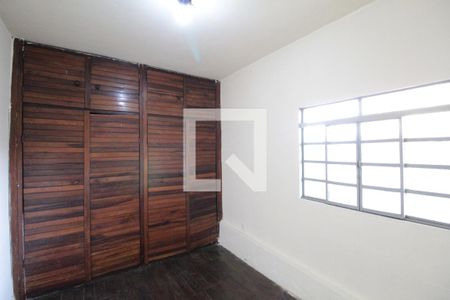 Quarto de casa para alugar com 1 quarto, 70m² em Glória, Belo Horizonte