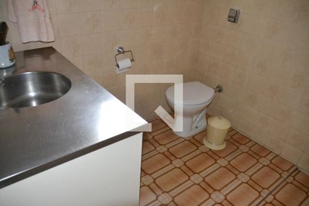 Casa à venda com 180m², 3 quartos e 1 vaga Casa à venda com 180m², 3 quartos e 1 vagaBanheiro
