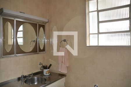 Casa à venda com 180m², 3 quartos e 1 vaga Casa à venda com 180m², 3 quartos e 1 vagaBanheiro