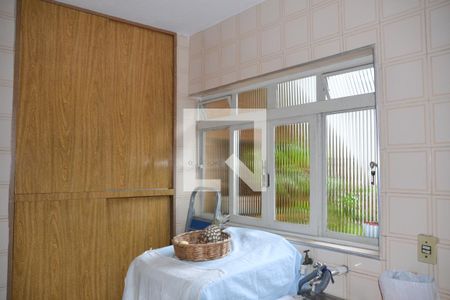 Casa à venda com 180m², 3 quartos e 1 vaga Casa à venda com 180m², 3 quartos e 1 vagaÁrea de Serviço