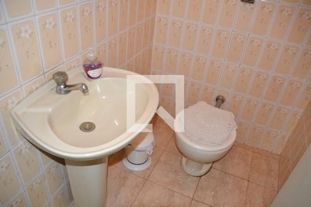 Casa à venda com 180m², 3 quartos e 1 vaga Casa à venda com 180m², 3 quartos e 1 vagaLavabo