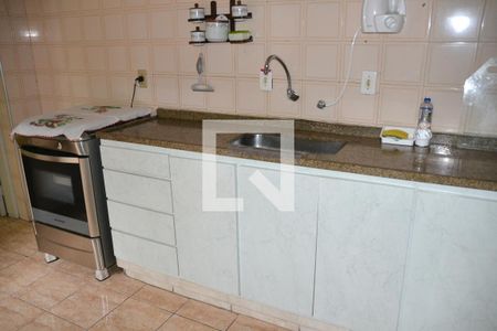 Casa à venda com 180m², 3 quartos e 1 vaga Casa à venda com 180m², 3 quartos e 1 vagaCozinha