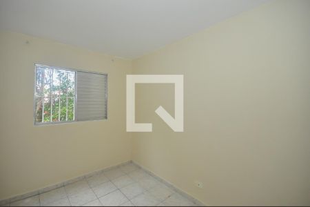 Quarto 1 de apartamento para alugar com 3 quartos, 75m² em Parque Pinheiros, Taboão da Serra