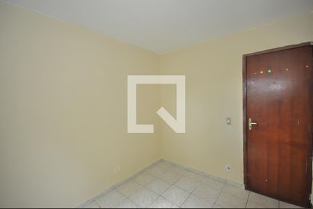 Quarto 1 de apartamento para alugar com 3 quartos, 75m² em Parque Pinheiros, Taboão da Serra