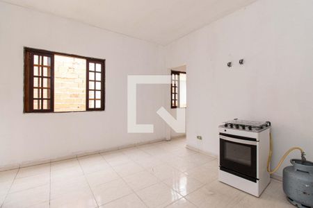 Sala e cozinha de casa de condomínio para alugar com 1 quarto, 28m² em Ipiranga, São Paulo