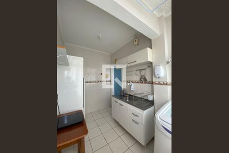 Cozinha de apartamento à venda com 1 quarto, 38m² em Menino Deus, Porto Alegre