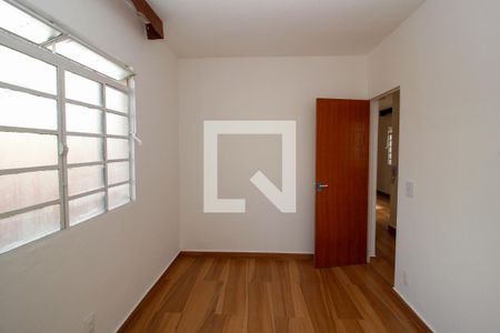 Quarto 2 de apartamento para alugar com 3 quartos, 58m² em Sagrada Família, Belo Horizonte