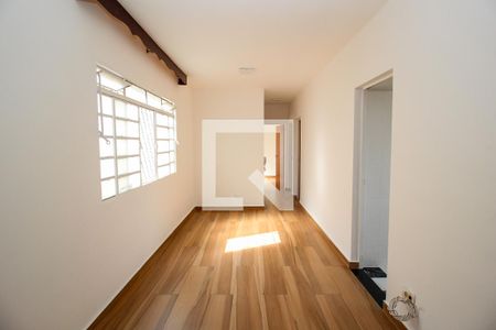 Sala de apartamento para alugar com 3 quartos, 58m² em Sagrada Família, Belo Horizonte