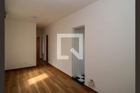 Sala de apartamento para alugar com 3 quartos, 58m² em Sagrada Família, Belo Horizonte