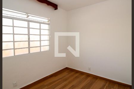 Quarto 1 de apartamento para alugar com 3 quartos, 58m² em Sagrada Família, Belo Horizonte