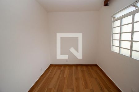 Quarto 2 de apartamento para alugar com 3 quartos, 58m² em Sagrada Família, Belo Horizonte