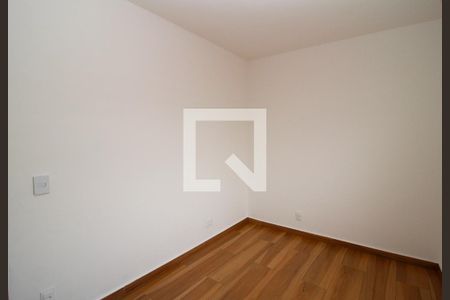 Quarto 2 de apartamento para alugar com 3 quartos, 58m² em Sagrada Família, Belo Horizonte