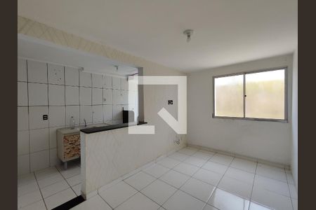 Sala de apartamento para alugar com 2 quartos, 45m² em Jardim Vista Alegre, Ferraz de Vasconcelos