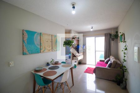 Salas de apartamento para alugar com 2 quartos, 55m² em Vila Marieta, Campinas