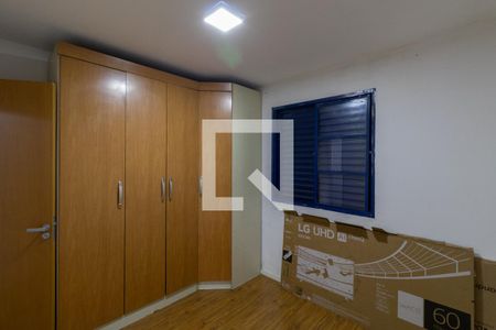 Quarto 2 de apartamento para alugar com 2 quartos, 45m² em Conjunto Residencial José Bonifácio, São Paulo