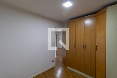 Quarto 2 de apartamento para alugar com 2 quartos, 45m² em Conjunto Residencial José Bonifácio, São Paulo