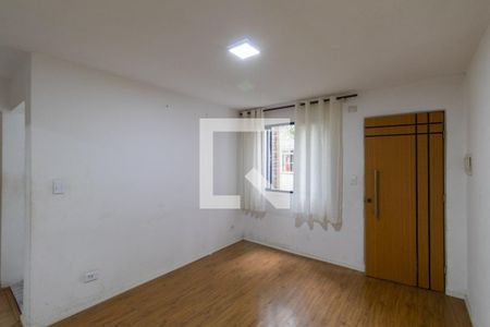 Sala de apartamento para alugar com 2 quartos, 45m² em Conjunto Residencial José Bonifácio, São Paulo