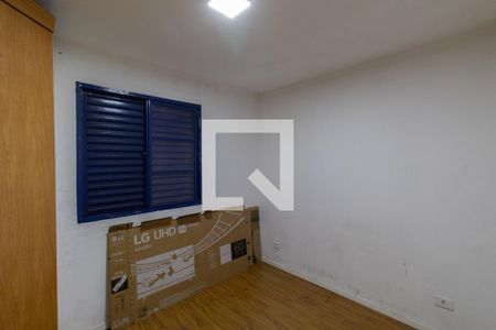 Quarto 2 de apartamento para alugar com 2 quartos, 45m² em Conjunto Residencial José Bonifácio, São Paulo