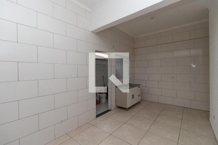 Cozinha de apartamento para alugar com 2 quartos, 50m² em Vila Ede, São Paulo