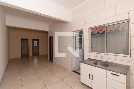 Cozinha de apartamento para alugar com 2 quartos, 50m² em Vila Ede, São Paulo