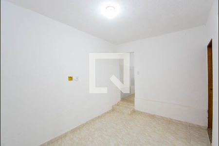 Quarto de casa para alugar com 1 quarto, 50m² em Parque Santo Antônio, Guarulhos