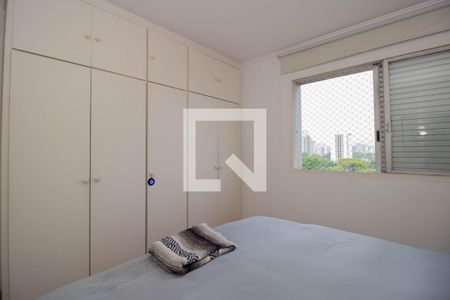 Suíte  de apartamento à venda com 3 quartos, 105m² em Vila Madalena, São Paulo