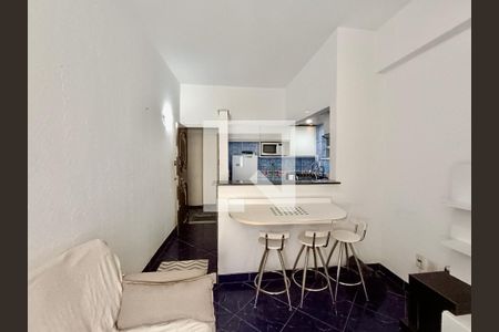 Sala de apartamento para alugar com 1 quarto, 38m² em Copacabana, Rio de Janeiro