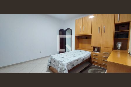 Quarto 2 de casa à venda com 4 quartos, 181m² em Jardim Rina, Santo André