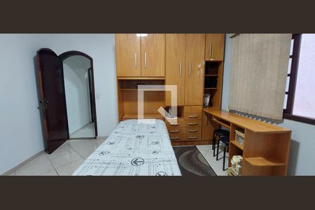 Quarto 2 de casa à venda com 4 quartos, 181m² em Jardim Rina, Santo André