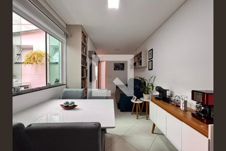 Sala de apartamento à venda com 2 quartos, 56m² em Jardim Santo Alberto, Santo André