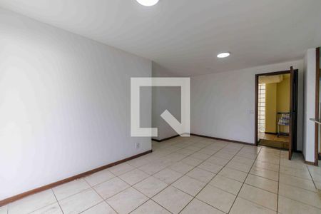 Sala de apartamento para alugar com 2 quartos, 70m² em Barra da Tijuca, Rio de Janeiro