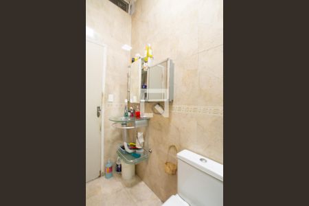 Casa à venda com 127m², 4 quartos e 3 vagas Casa à venda com 127m², 4 quartos e 3 vagasBanheiro