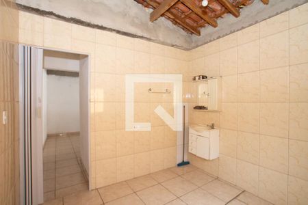 Casa à venda com 127m², 4 quartos e 3 vagas Casa à venda com 127m², 4 quartos e 3 vagasBanheiro da edícula