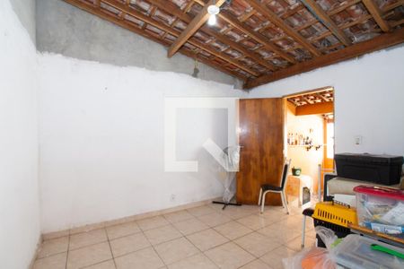 Casa à venda com 127m², 4 quartos e 3 vagas Casa à venda com 127m², 4 quartos e 3 vagasEdícula