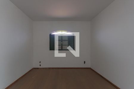 Sala de TV de casa para alugar com 4 quartos, 400m² em Santa Branca, Belo Horizonte