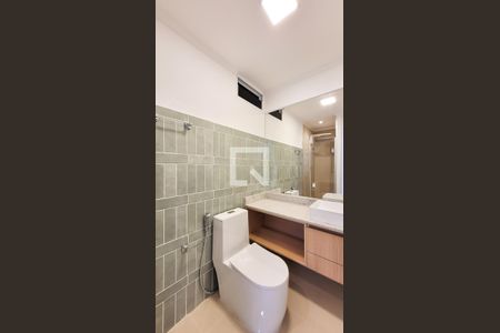 Studio à venda com 51m², 1 quarto e 1 vaga Studio à venda com 51m², 1 quarto e 1 vagaBanheiro