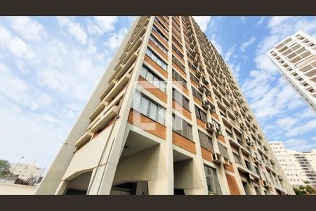 Studio à venda com 51m², 1 quarto e 1 vaga Studio à venda com 51m², 1 quarto e 1 vagaFachada